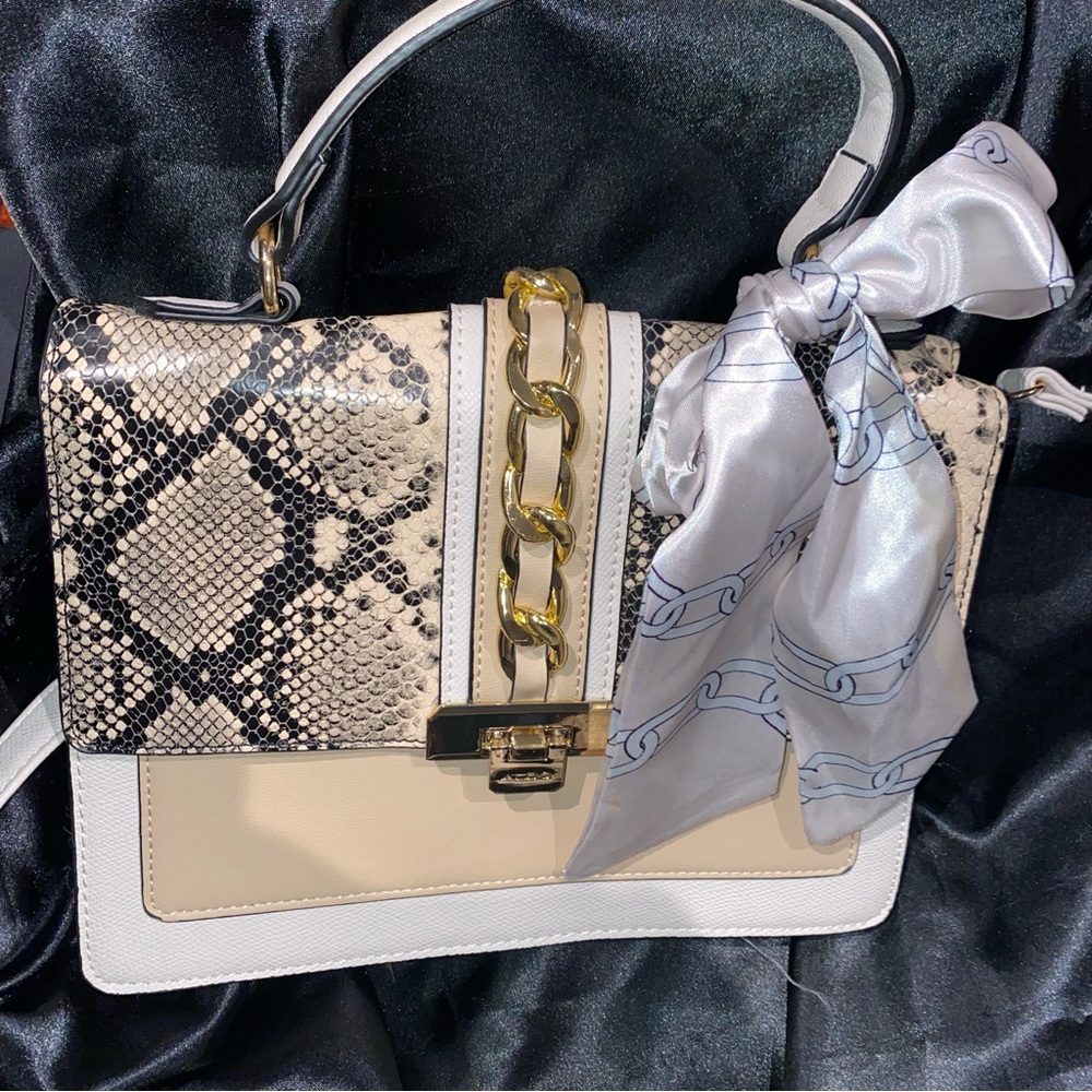 Aldo ANNIEBROOK Cream, tan and Snake Print Shoulder Bag. Elegant accent bow. - Picture 3 of 15